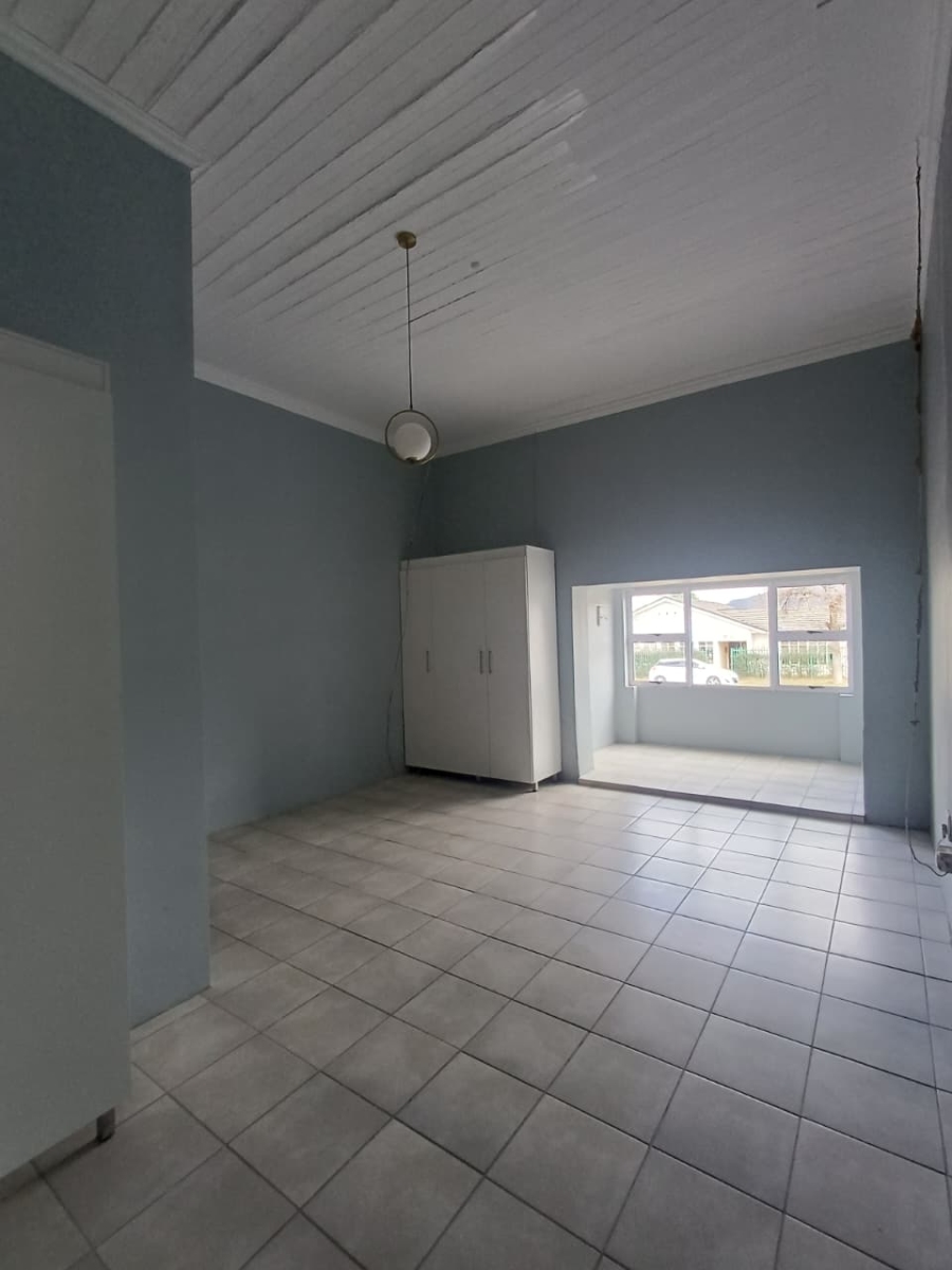 To Let 1 Bedroom Property for Rent in Queenstown Central Eastern Cape